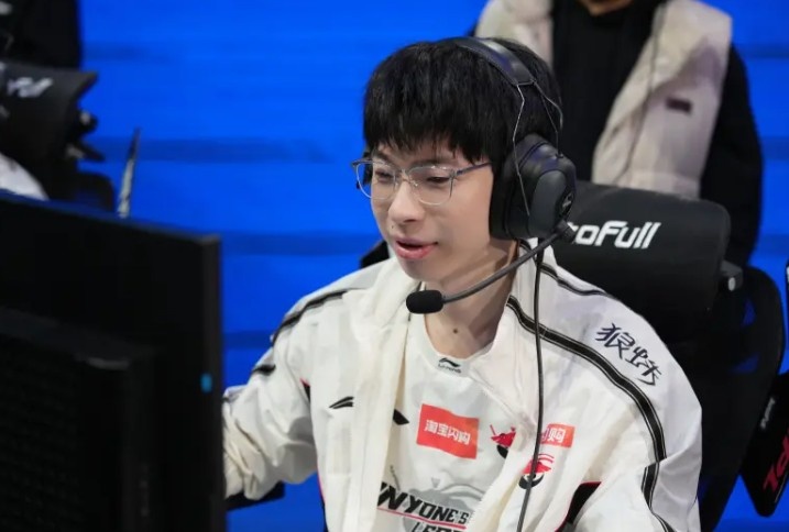 Hope:BLG是一直比较喜欢打下野的队伍,要小心他们的越塔